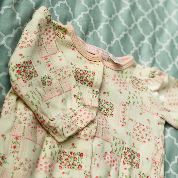 Onsie - Picture 3 of 6